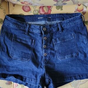 Old Navy Women's Demin Shorts. Size 16
